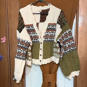 POL sweater, crop style with oversized sleeves, size medium